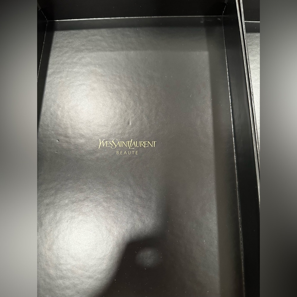 Yves Saint Laurent Black and Gold Beauté Presentation Box - Picture 6 of 11